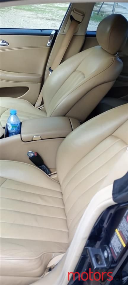 2008' Mercedes-Benz 320 photo #5