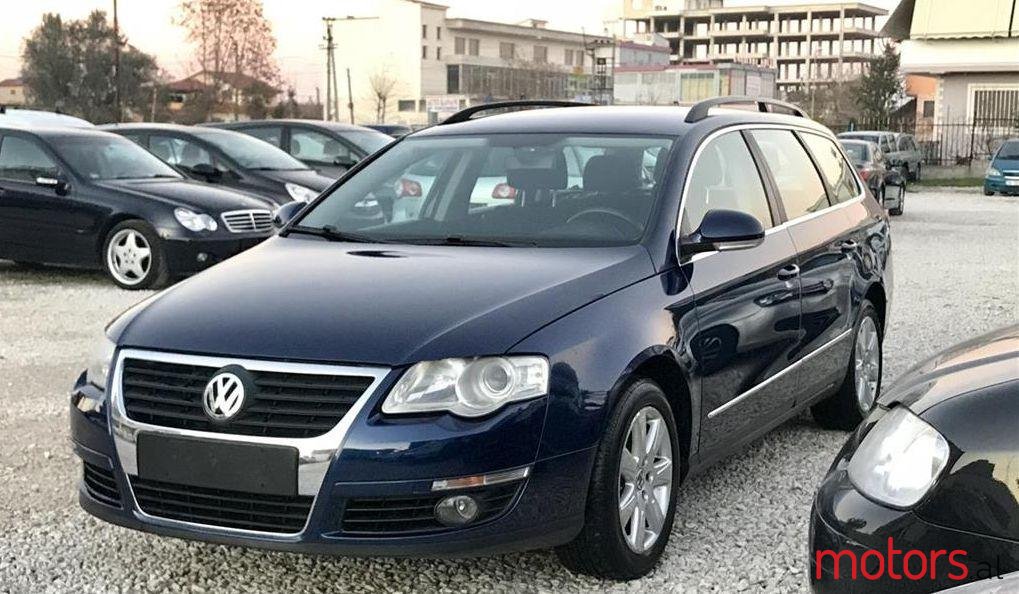2005' Volkswagen Passat photo #2