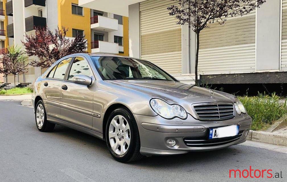 2005' Mercedes-Benz C 220 photo #1