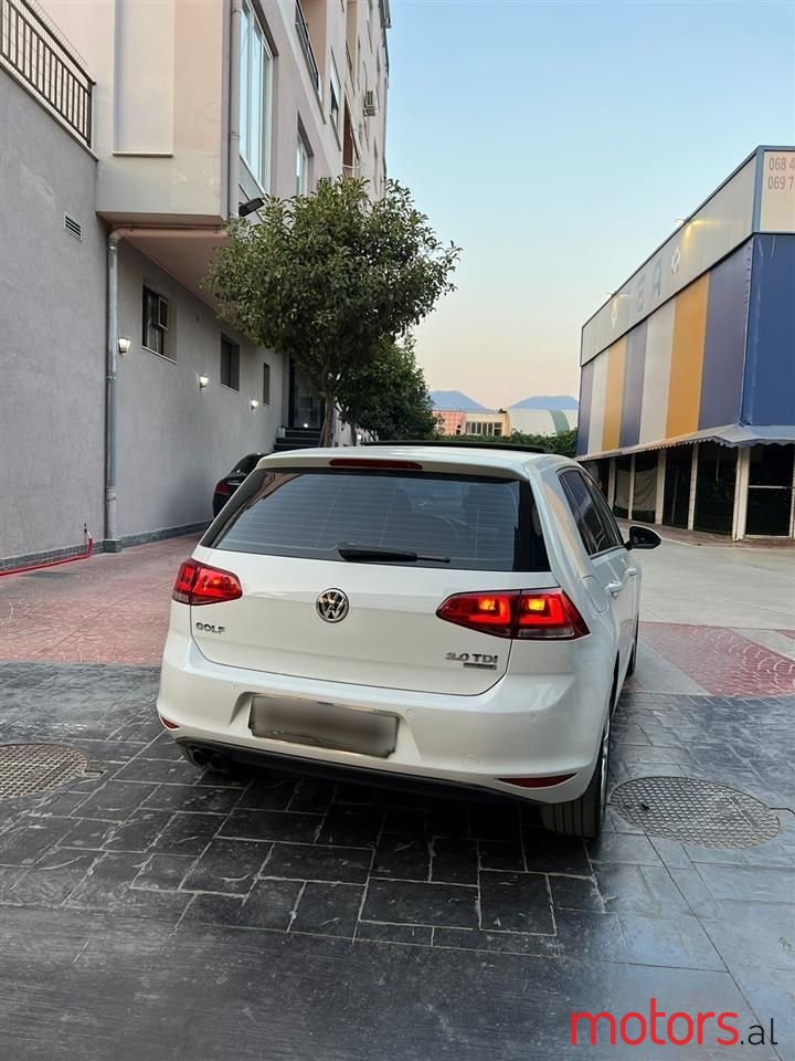 2014' Volkswagen Golf photo #3