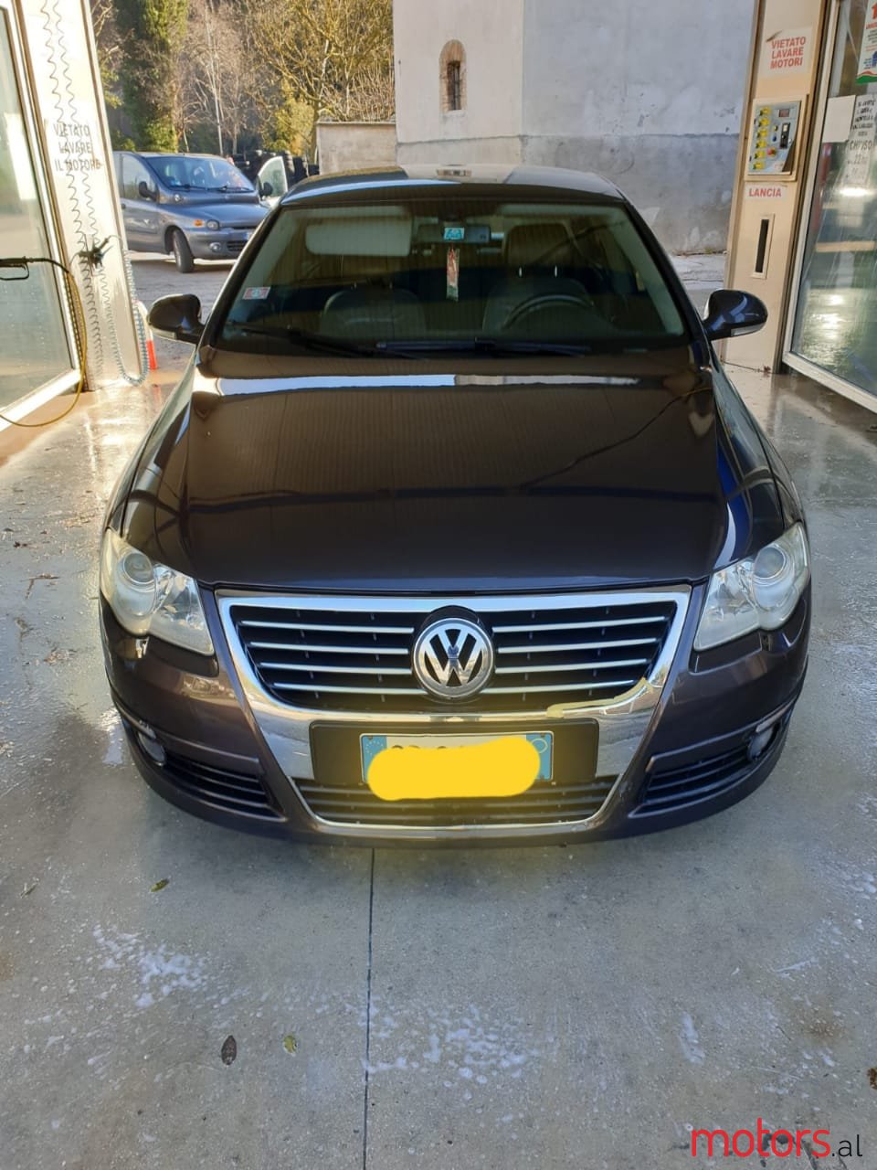 2005' Volkswagen Passat photo #1