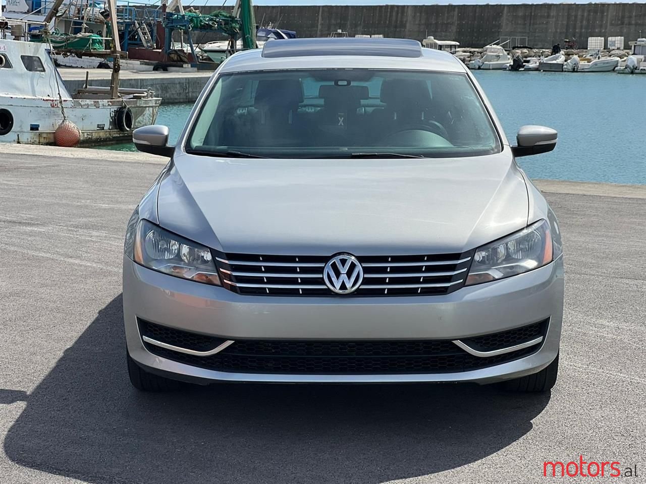 2013' Volkswagen Passat photo #1