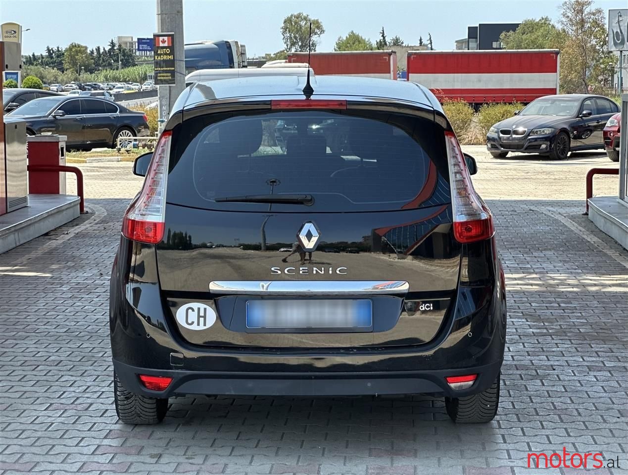 2012' Renault Grand Scenic photo #4