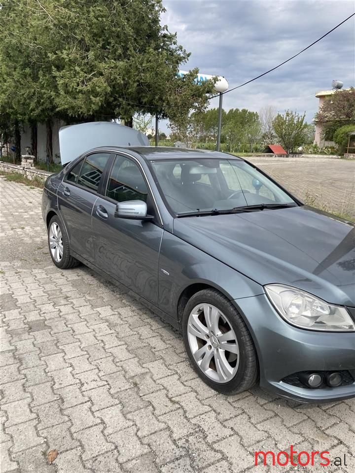 2011' Mercedes-Benz C 200 photo #4