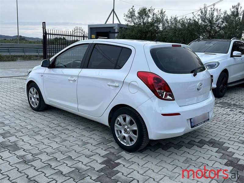 2013' Hyundai i20 photo #4