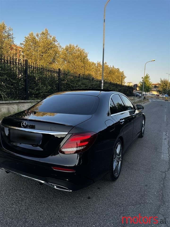 2017' Mercedes-Benz E 350 photo #2