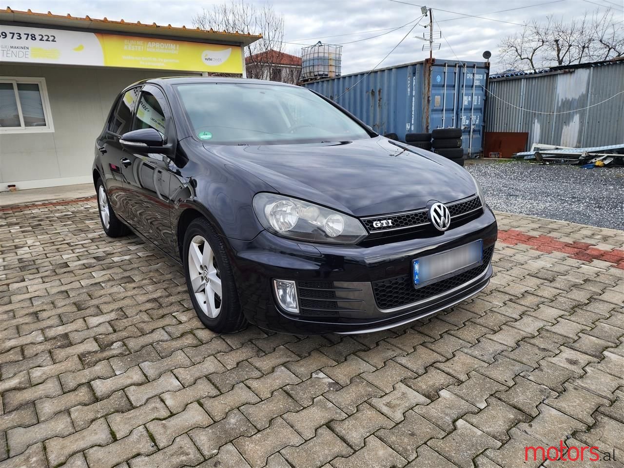 2011' Volkswagen Golf photo #3