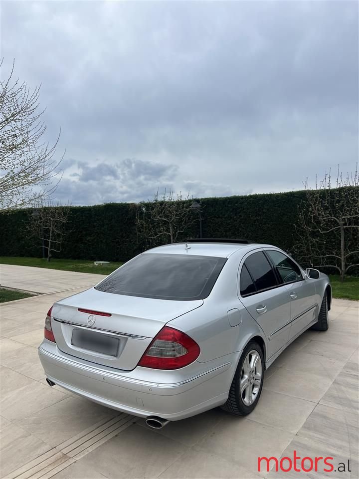 2008' Mercedes-Benz E 280 photo #6