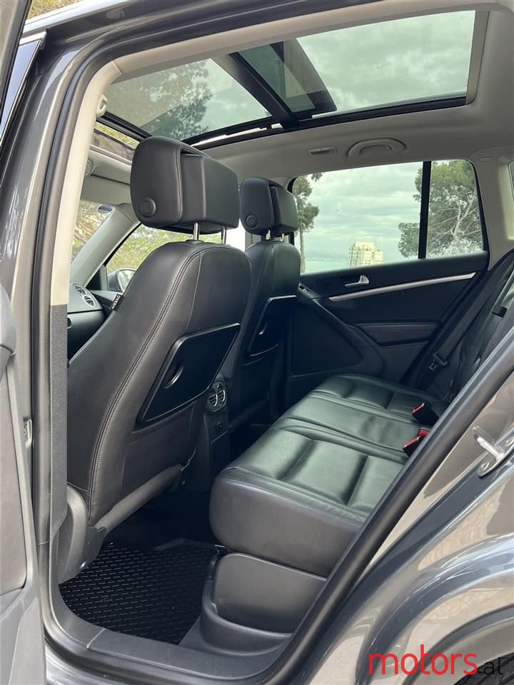 2013' Volkswagen Tiguan photo #3
