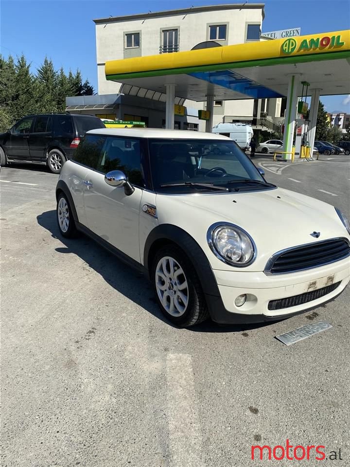 2010' MINI Cooper photo #1