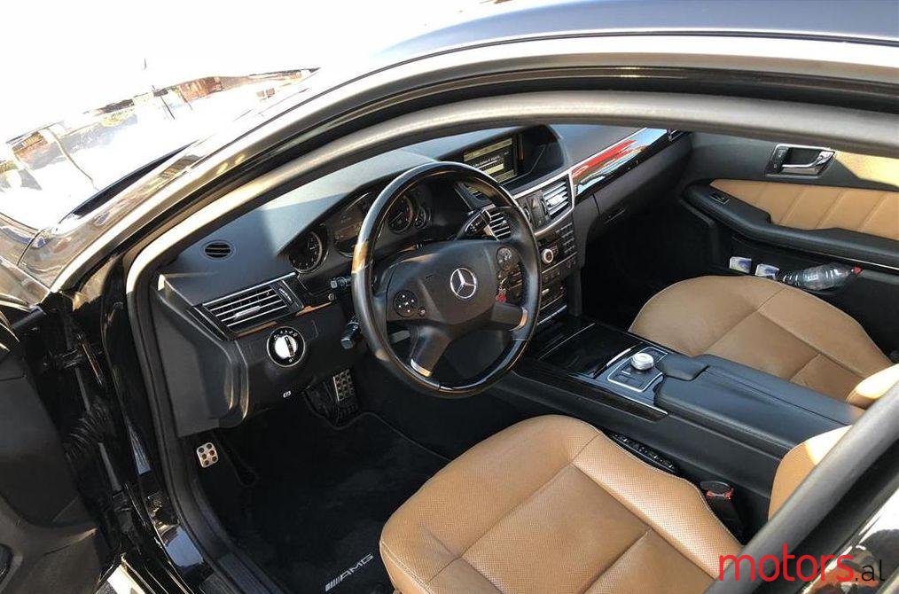 2010' Mercedes-Benz E 350 photo #3