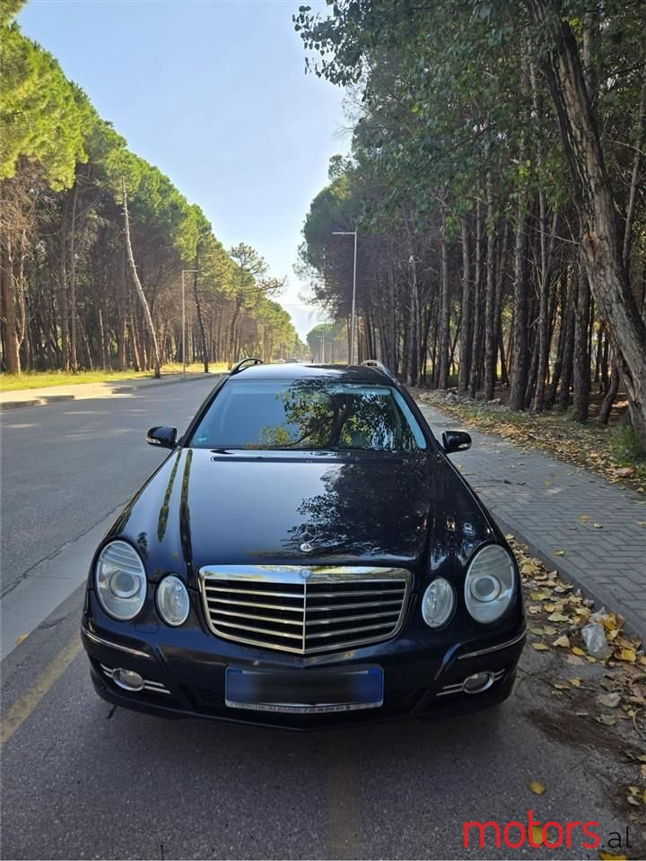 2008' Mercedes-Benz E 280 photo #2