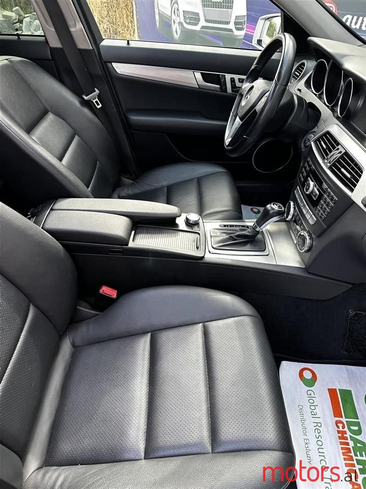 2012' Mercedes-Benz C 220 photo #2