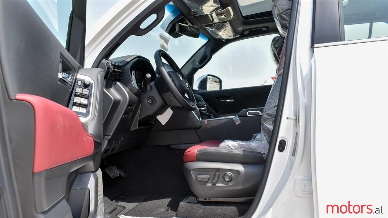 2024' Toyota Land Crusier photo #3