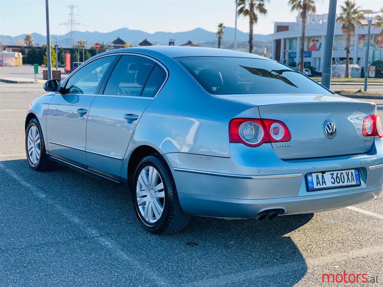 2007' Volkswagen Passat photo #3
