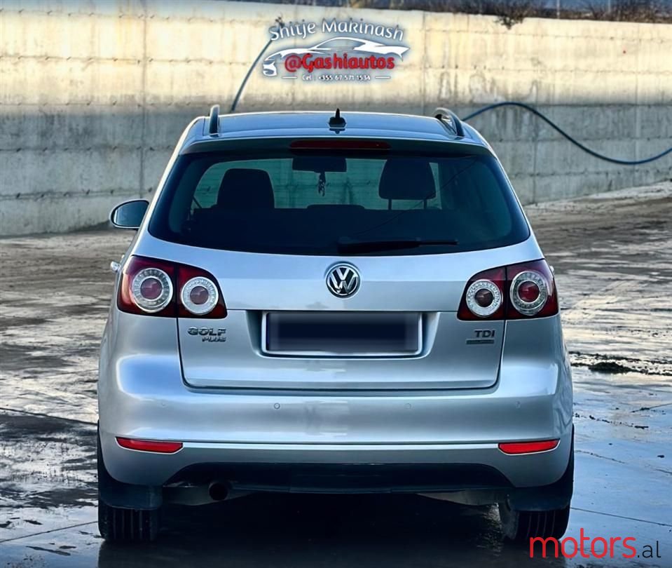 2011' Volkswagen Golf Plus photo #6