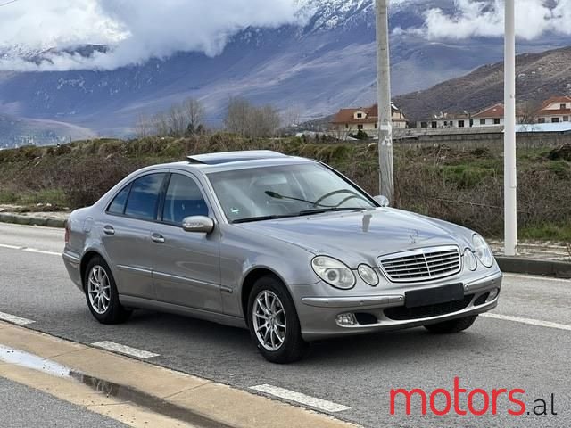 2004' Mercedes-Benz E 240 photo #1