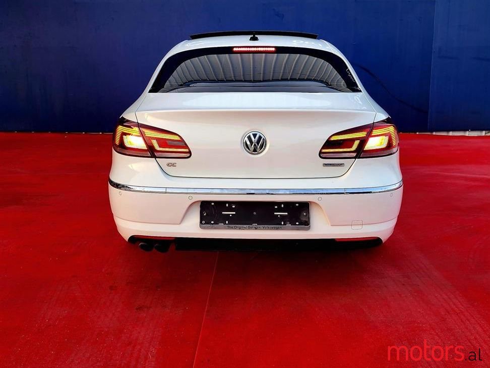 2014' Volkswagen Passat photo #4