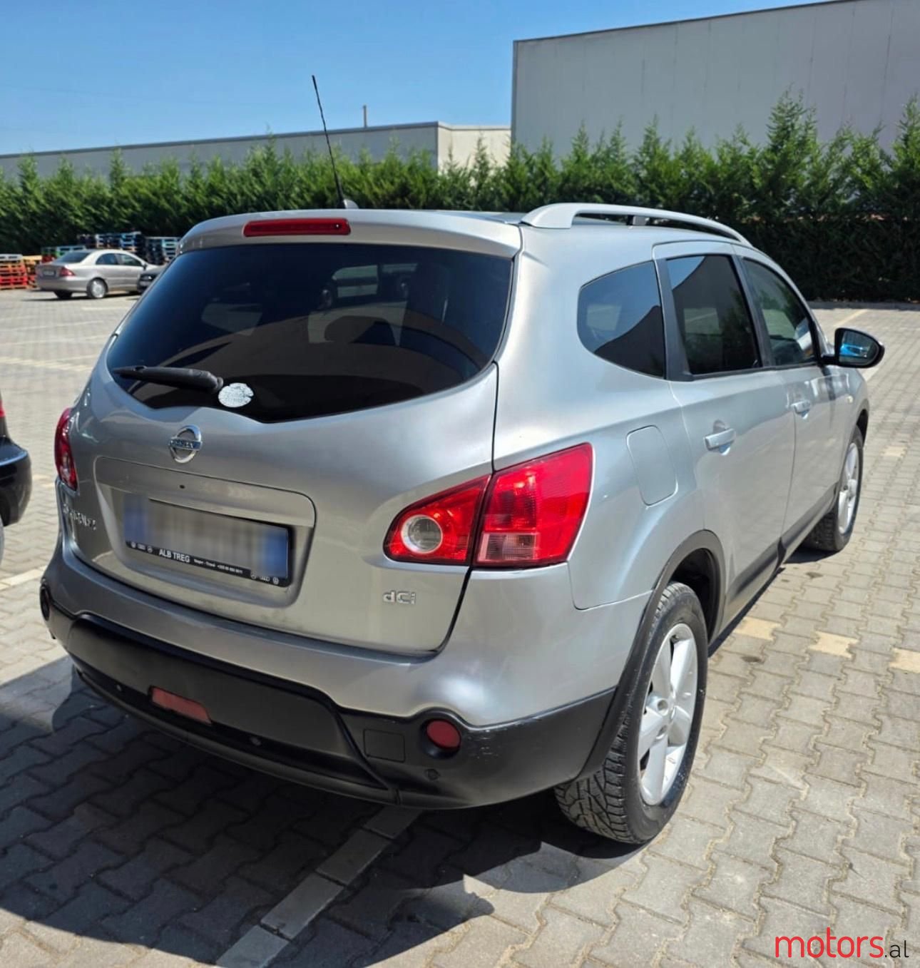 2009' Nissan Qashqai+2 photo #3