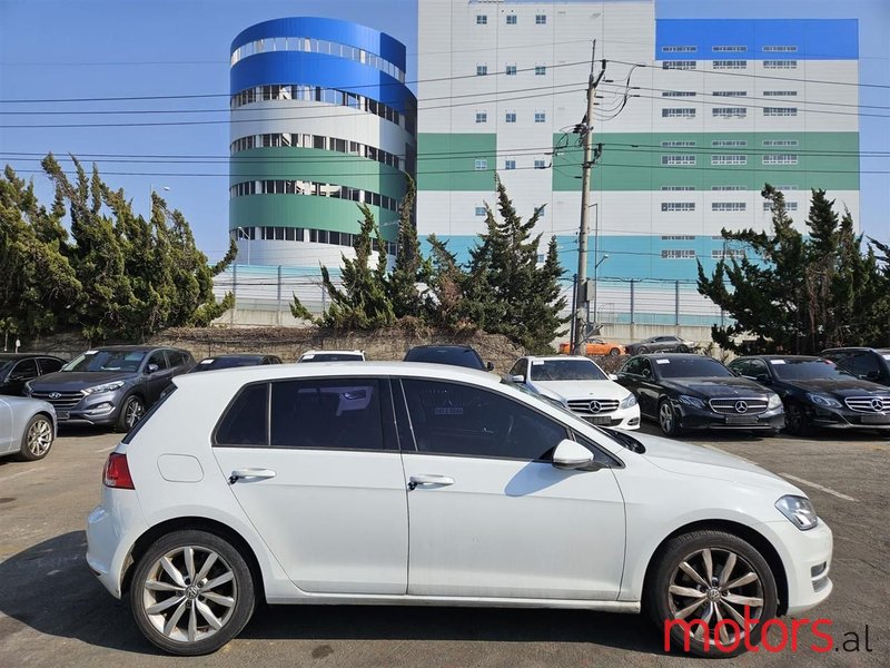 2014' Volkswagen Golf photo #1
