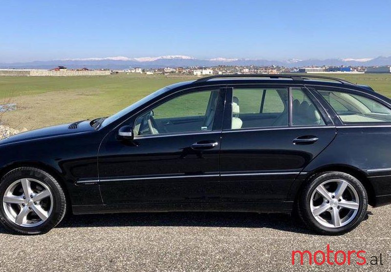 2005' Mercedes-Benz C 220 photo #2