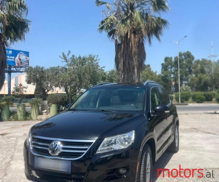 2009' Volkswagen Tiguan photo #3