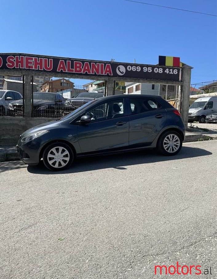 2009' Mazda Mazda2 photo #1