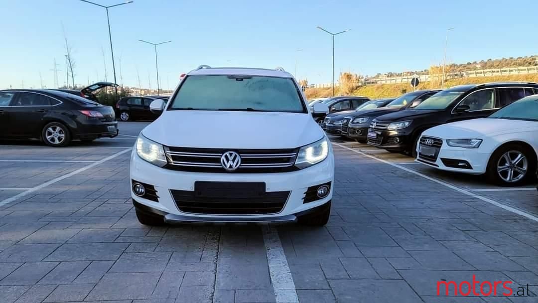 2013' Volkswagen Tiguan photo #6