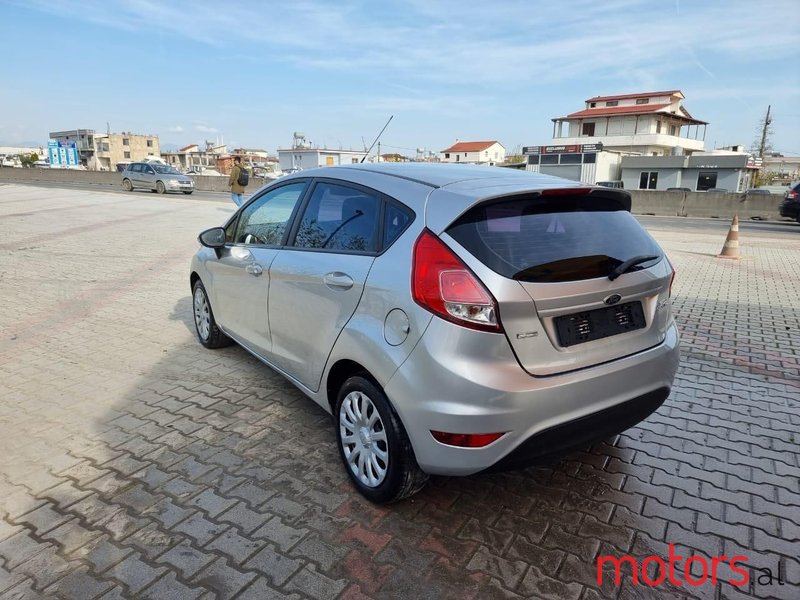 2014' Ford Fiesta photo #5