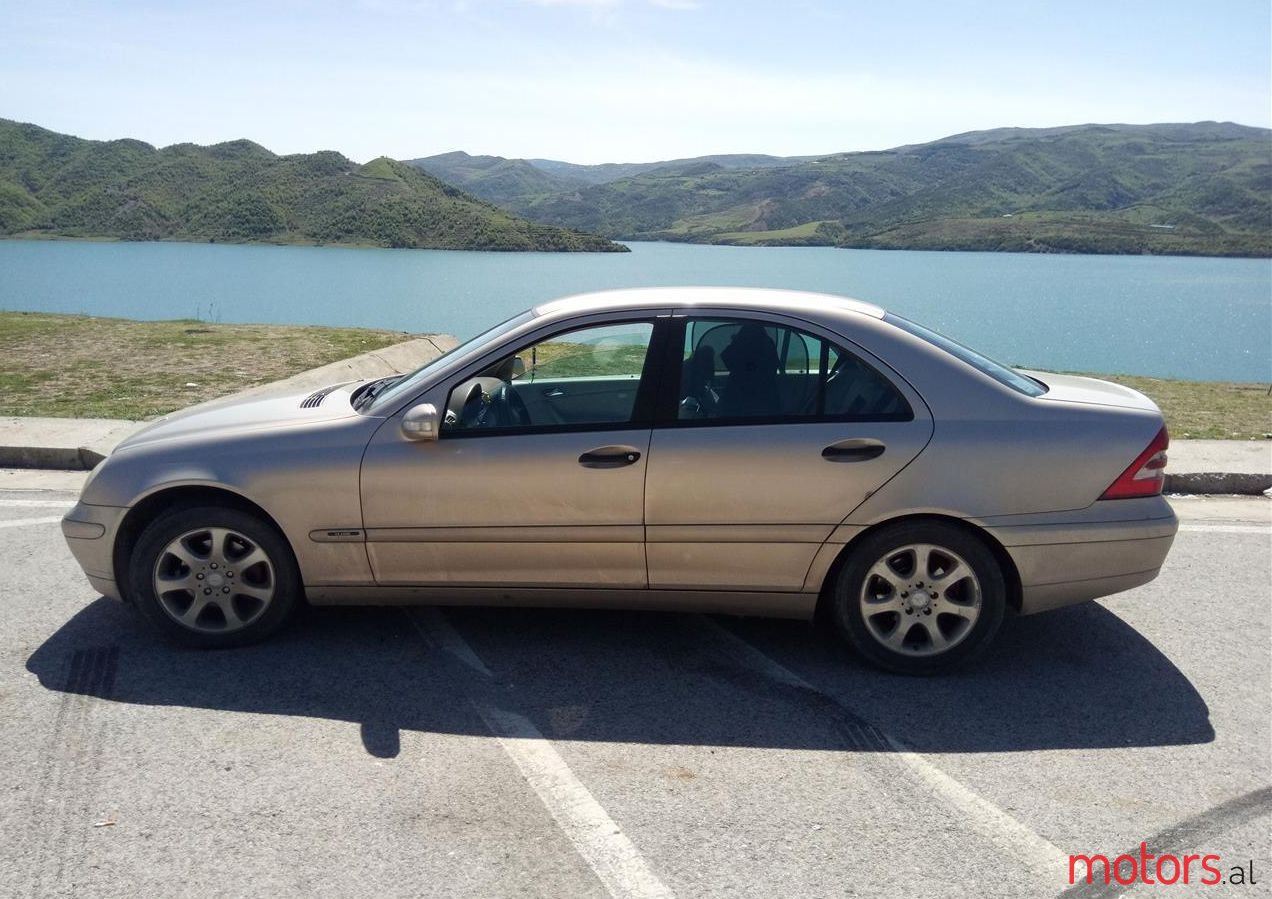 2001' Mercedes-Benz C 200 photo #1