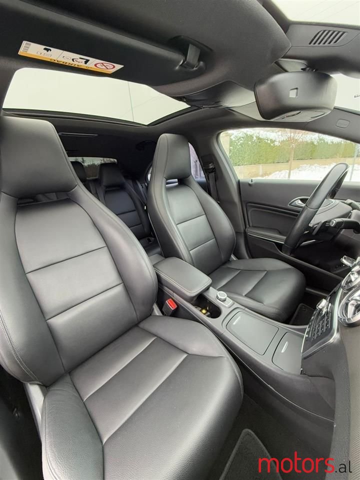 2014' Mercedes-Benz CLA 200 photo #5