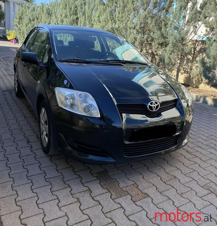 2007' Toyota Auris photo #1