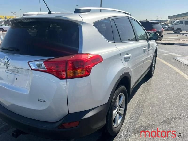 2015' Toyota RAV4 photo #6