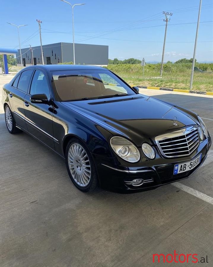 2008' Mercedes-Benz 320 photo #1