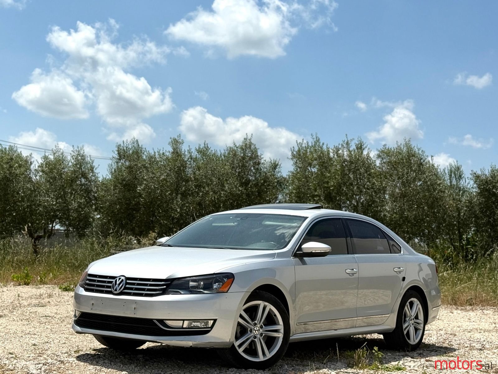 2014' Volkswagen Passat photo #2