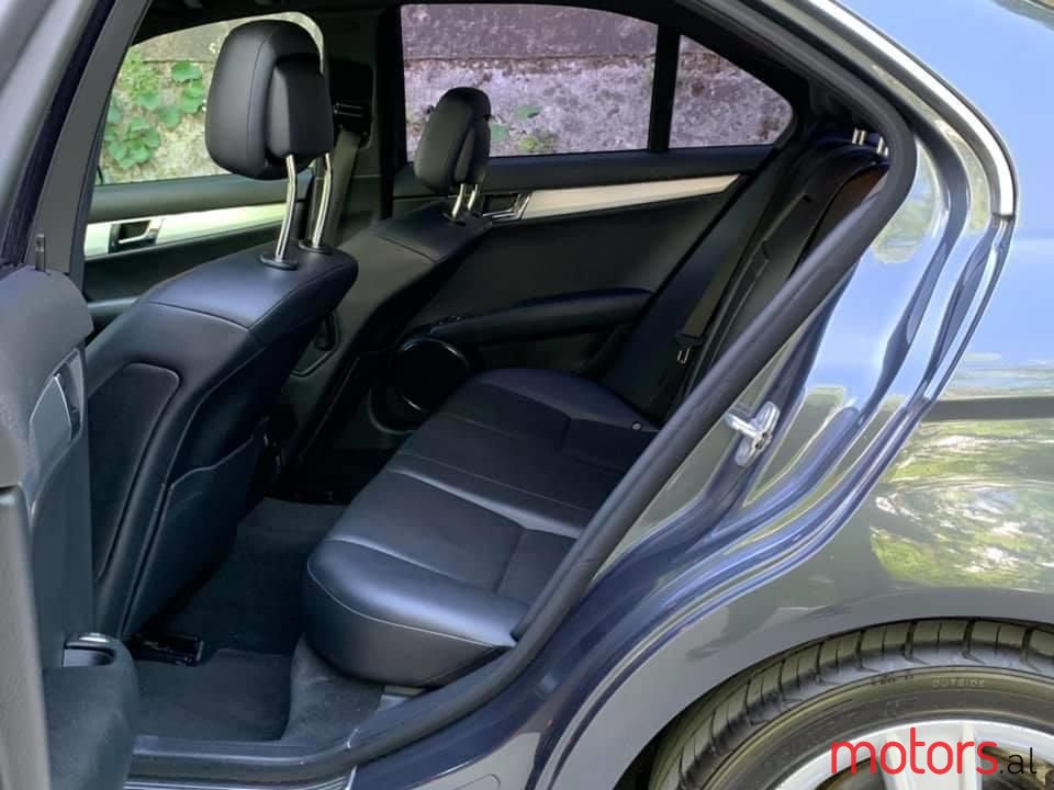 2009' Mercedes-Benz C 300 photo #6