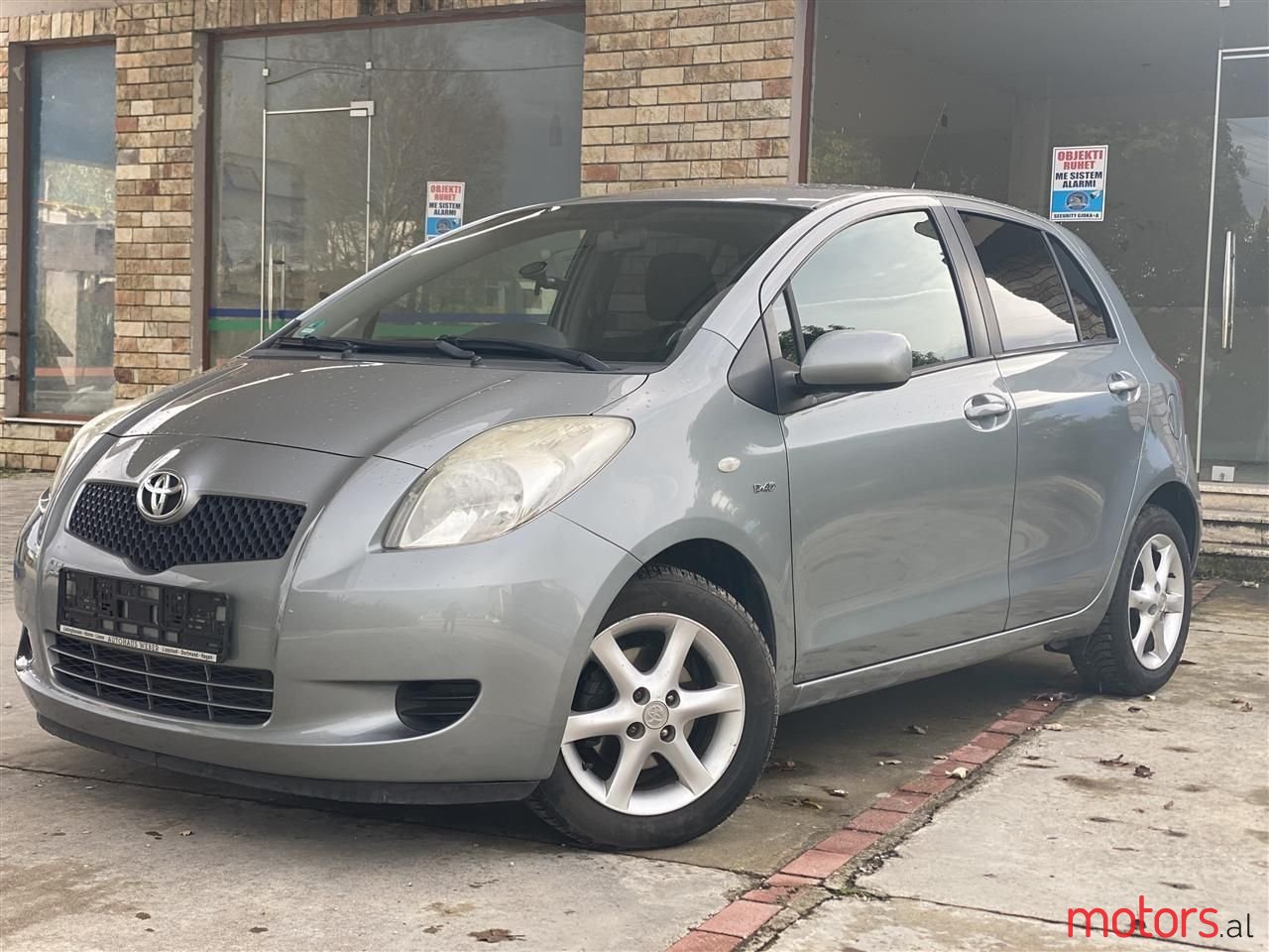 2006' Toyota Yaris photo #1