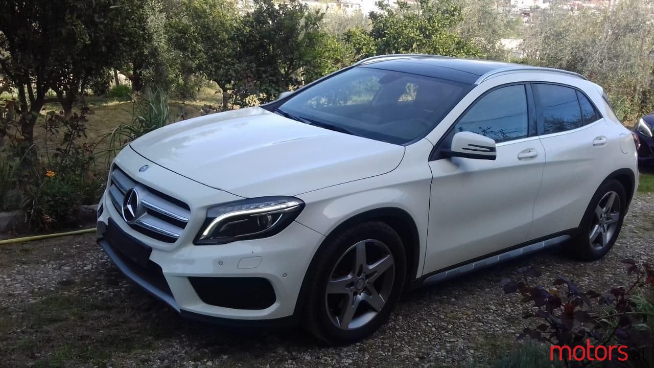 2014' Mercedes-Benz GLA 220 photo #3