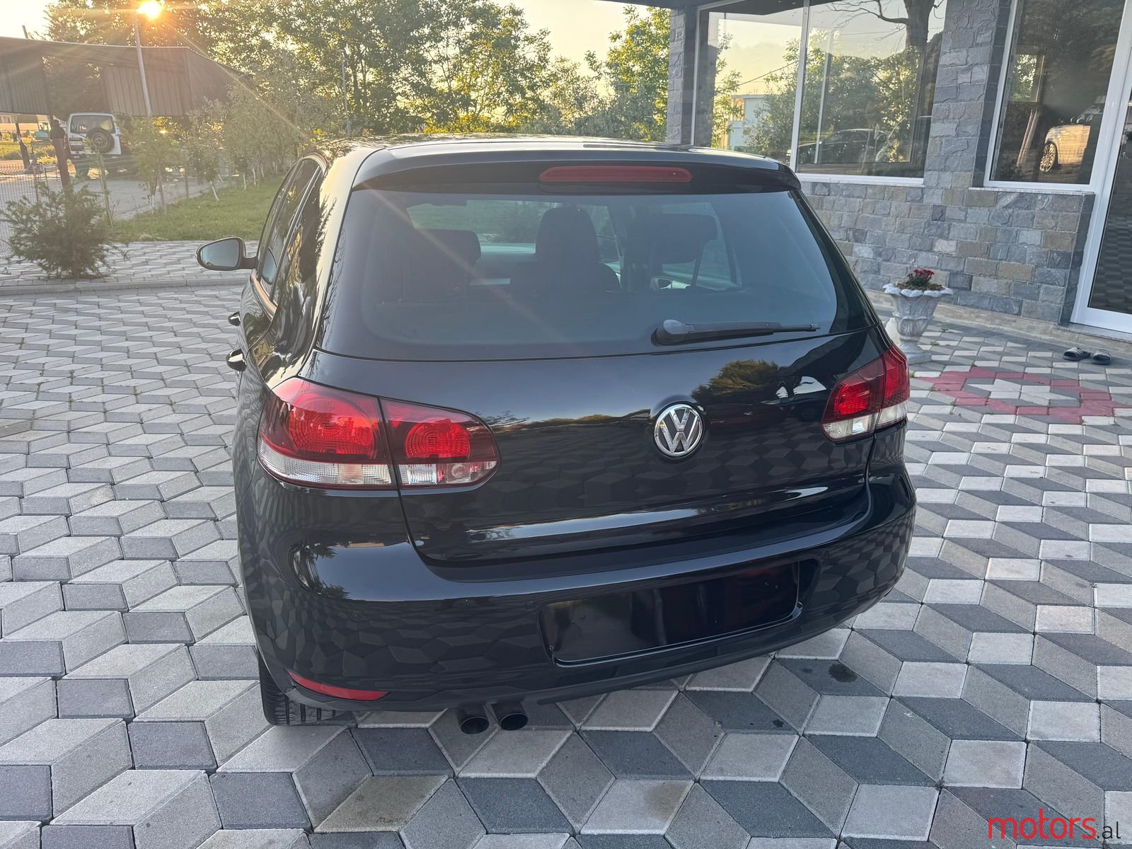 2009' Volkswagen Golf photo #5