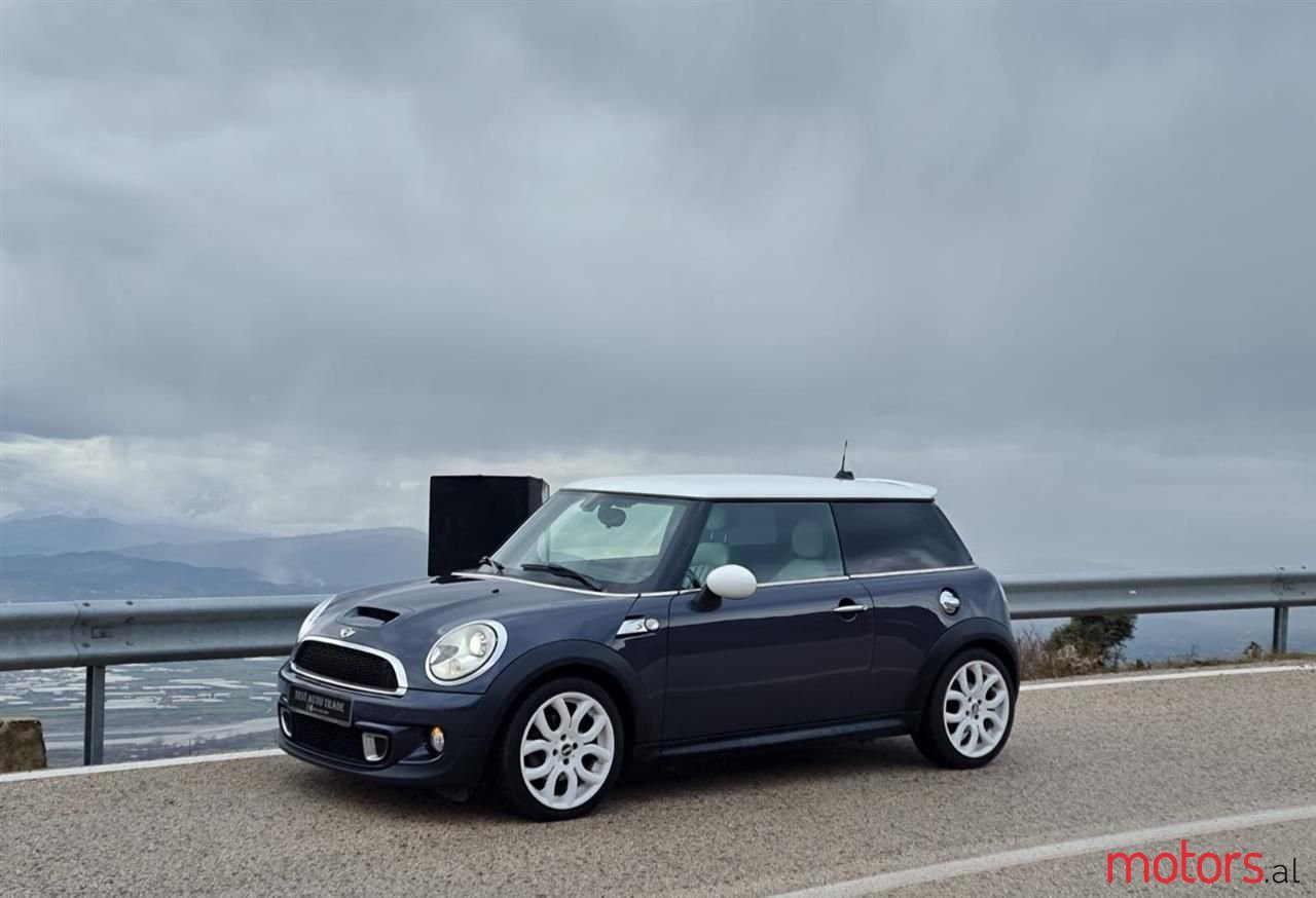 2012' MINI Cooper Sd photo #1