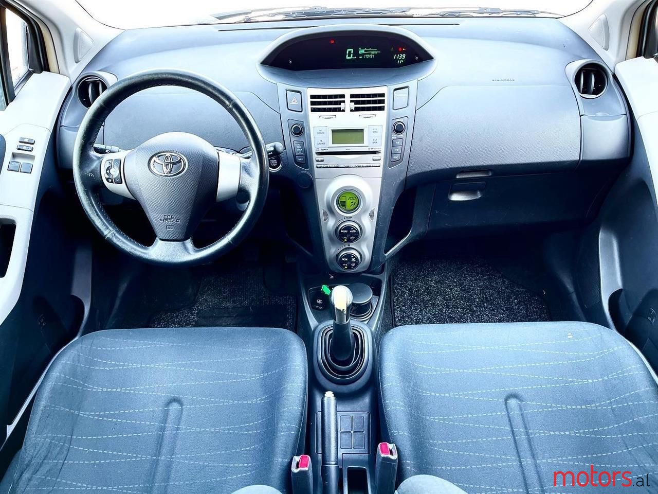 2006' Toyota Yaris photo #3