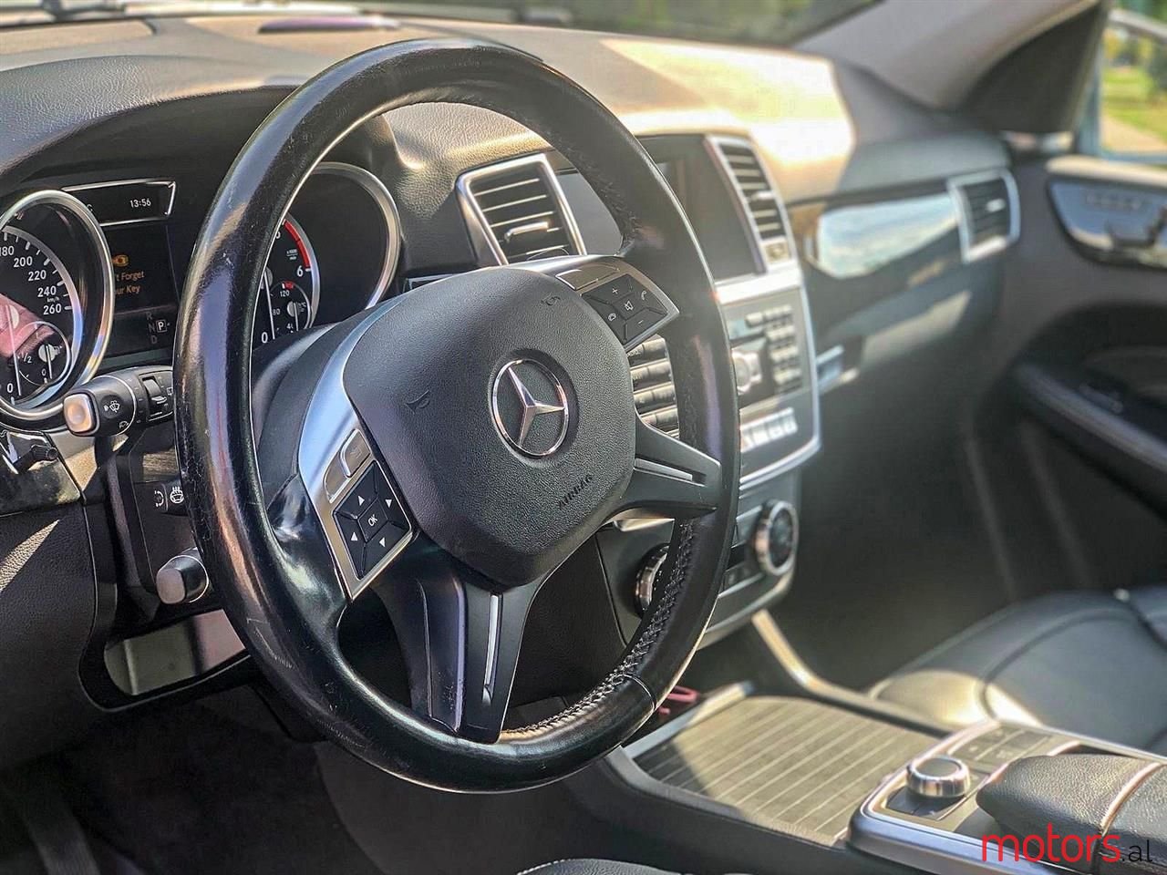 2013' Mercedes-Benz ML 350 photo #2