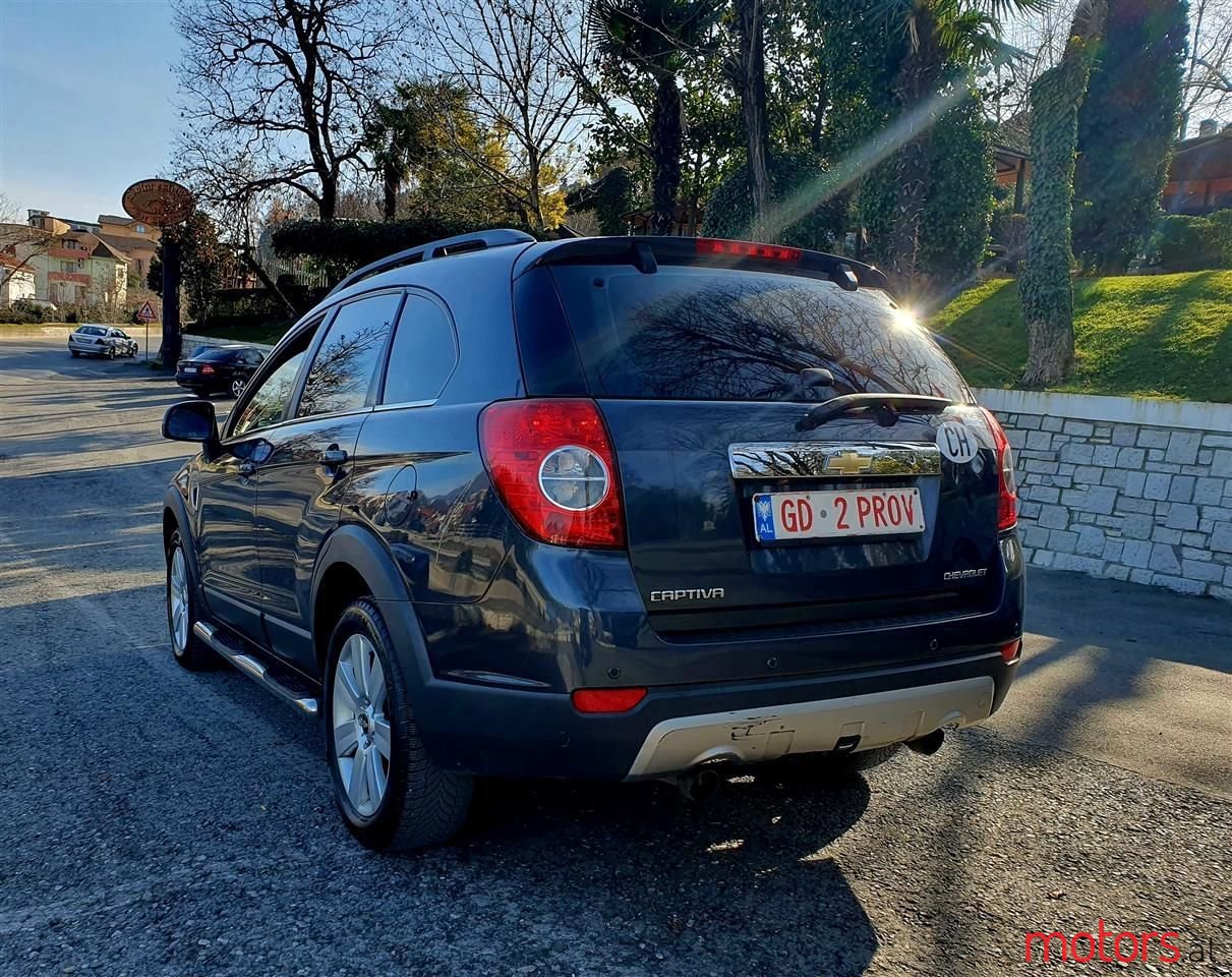 2009' Chevrolet Captiva photo #3