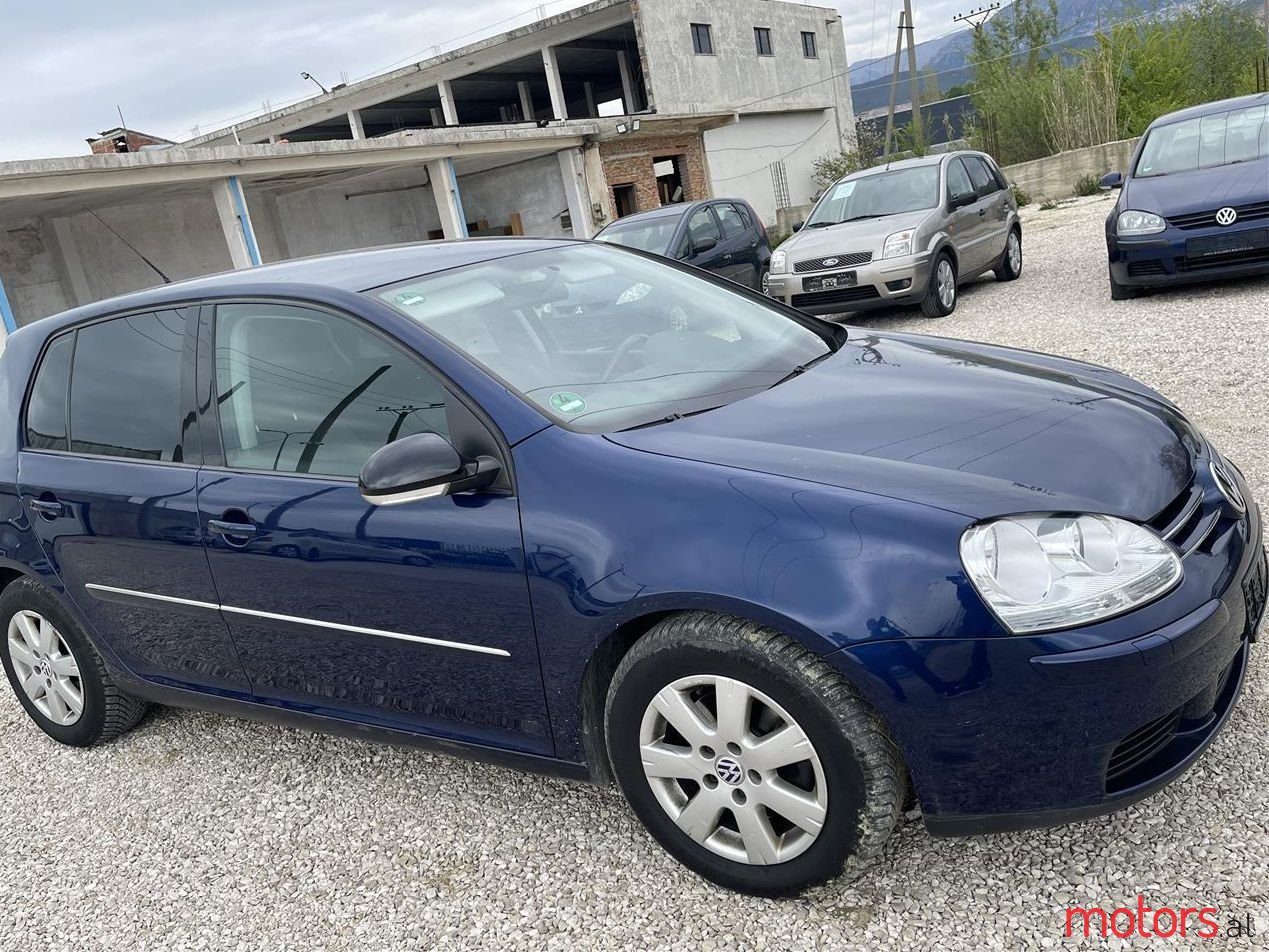 2005' Volkswagen Golf photo #1