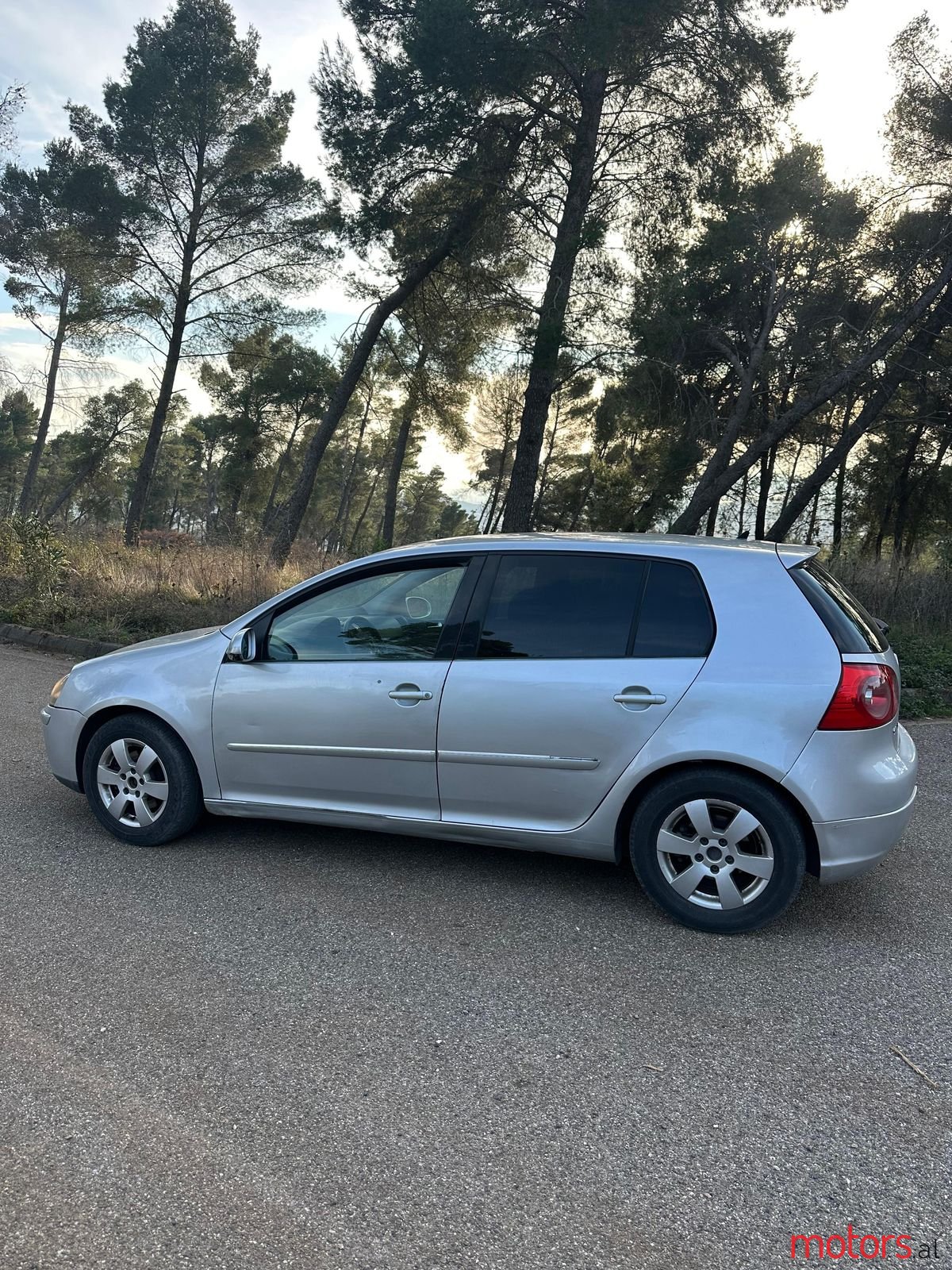 2006' Volkswagen Golf photo #2