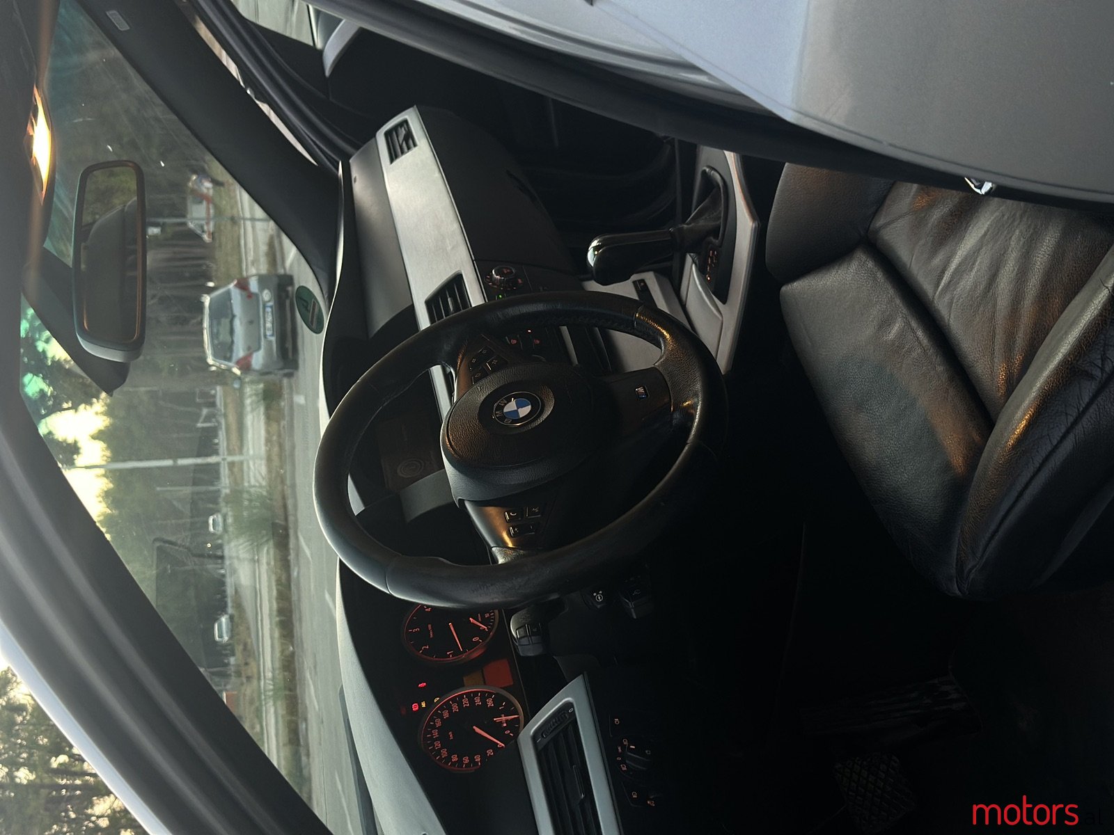 2006' BMW 530 photo #6