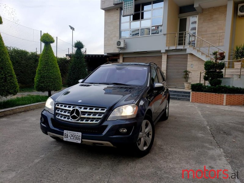 2011' Mercedes-Benz ML 350 photo #1