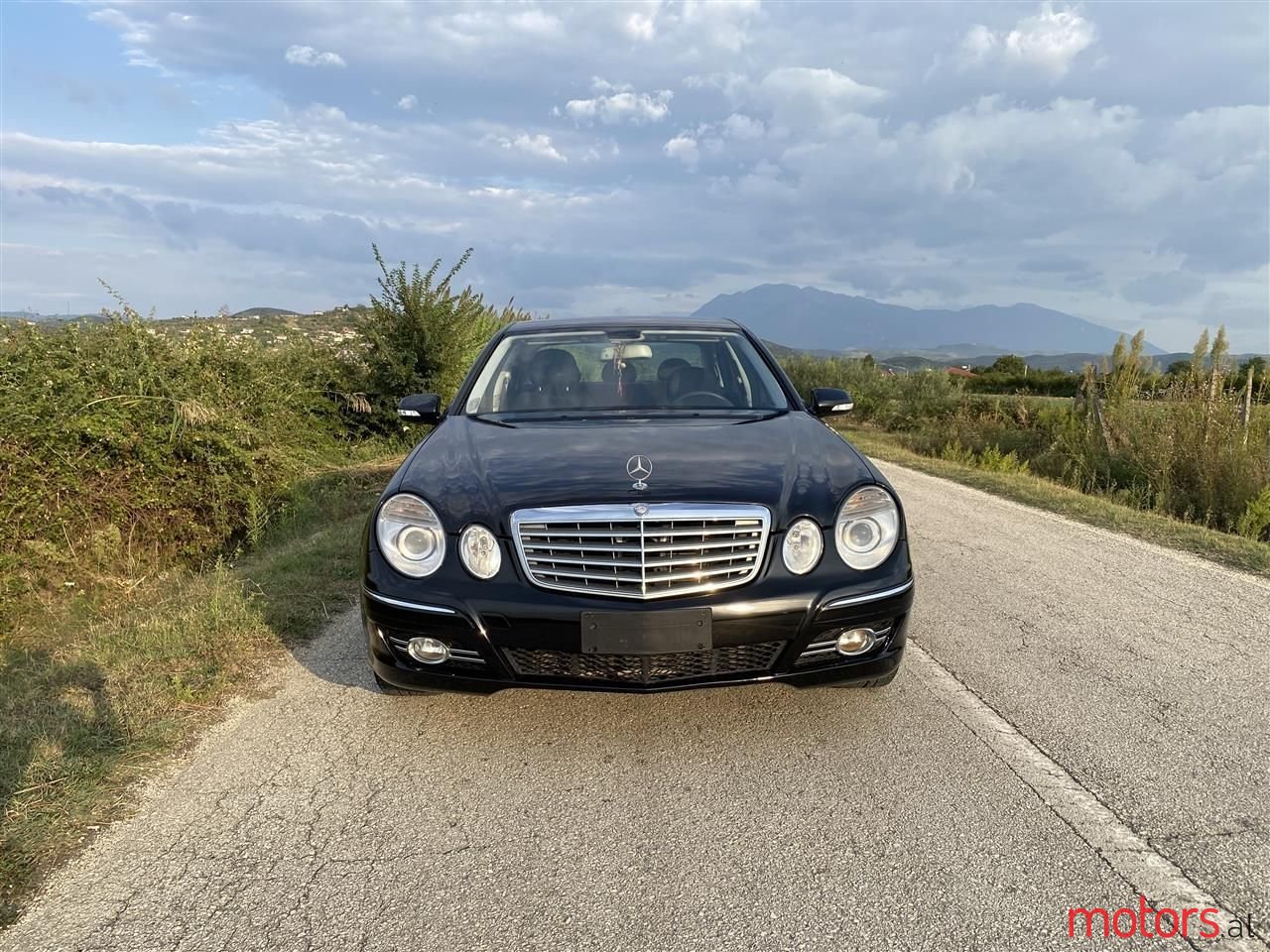 2008' Mercedes-Benz E 280 photo #2