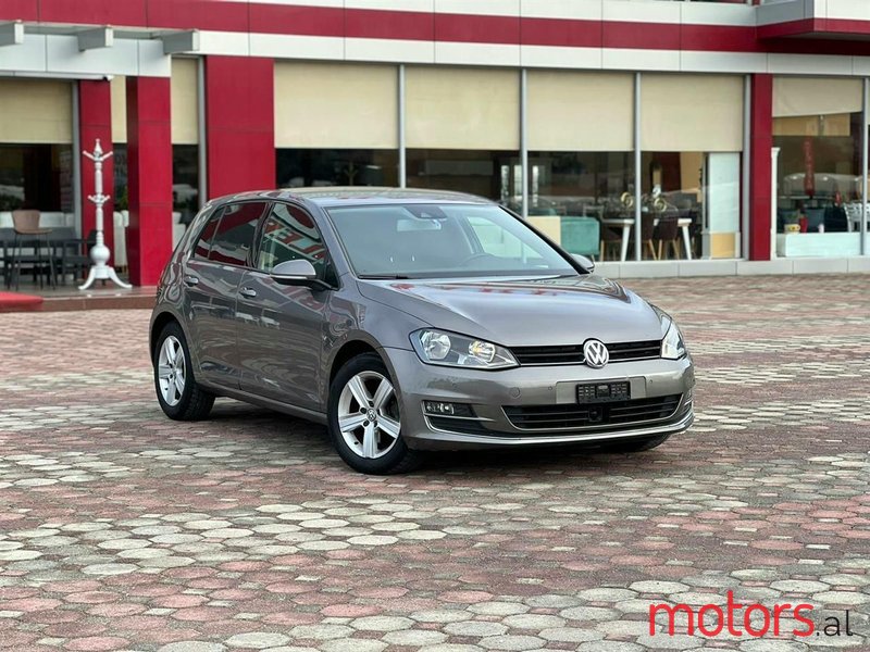 2013' Volkswagen Golf photo #2