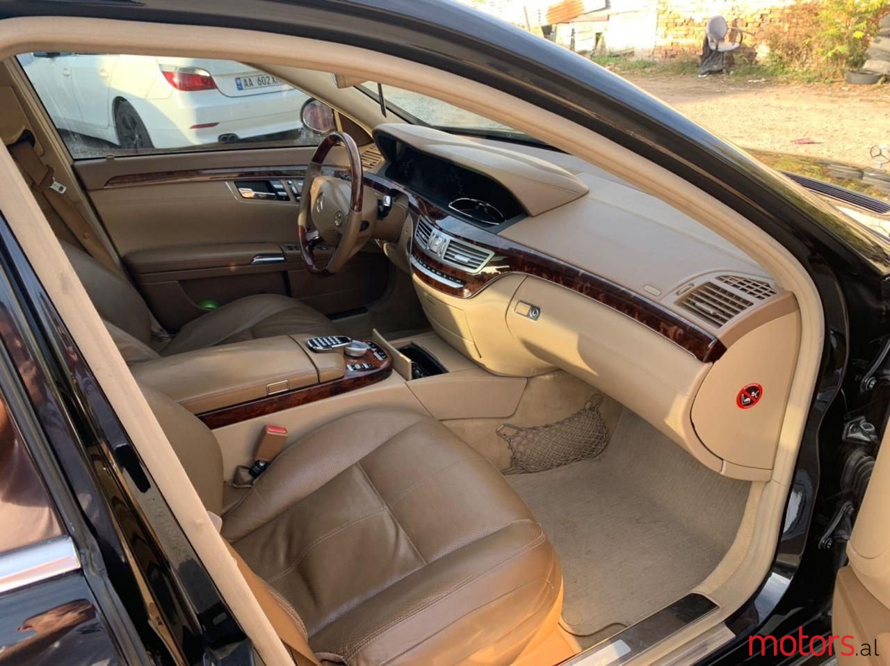 2006' Mercedes-Benz S 550 photo #3